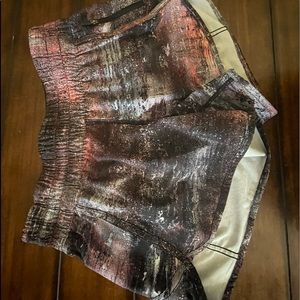 Like new Lululemon tracker short 4”